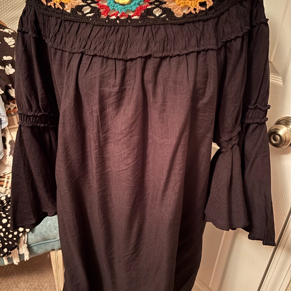 Black Off-Shoulder Embroidered Bell-Sleeve Women's Dress